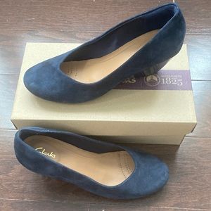 Clarks artisan platform heel shoe
